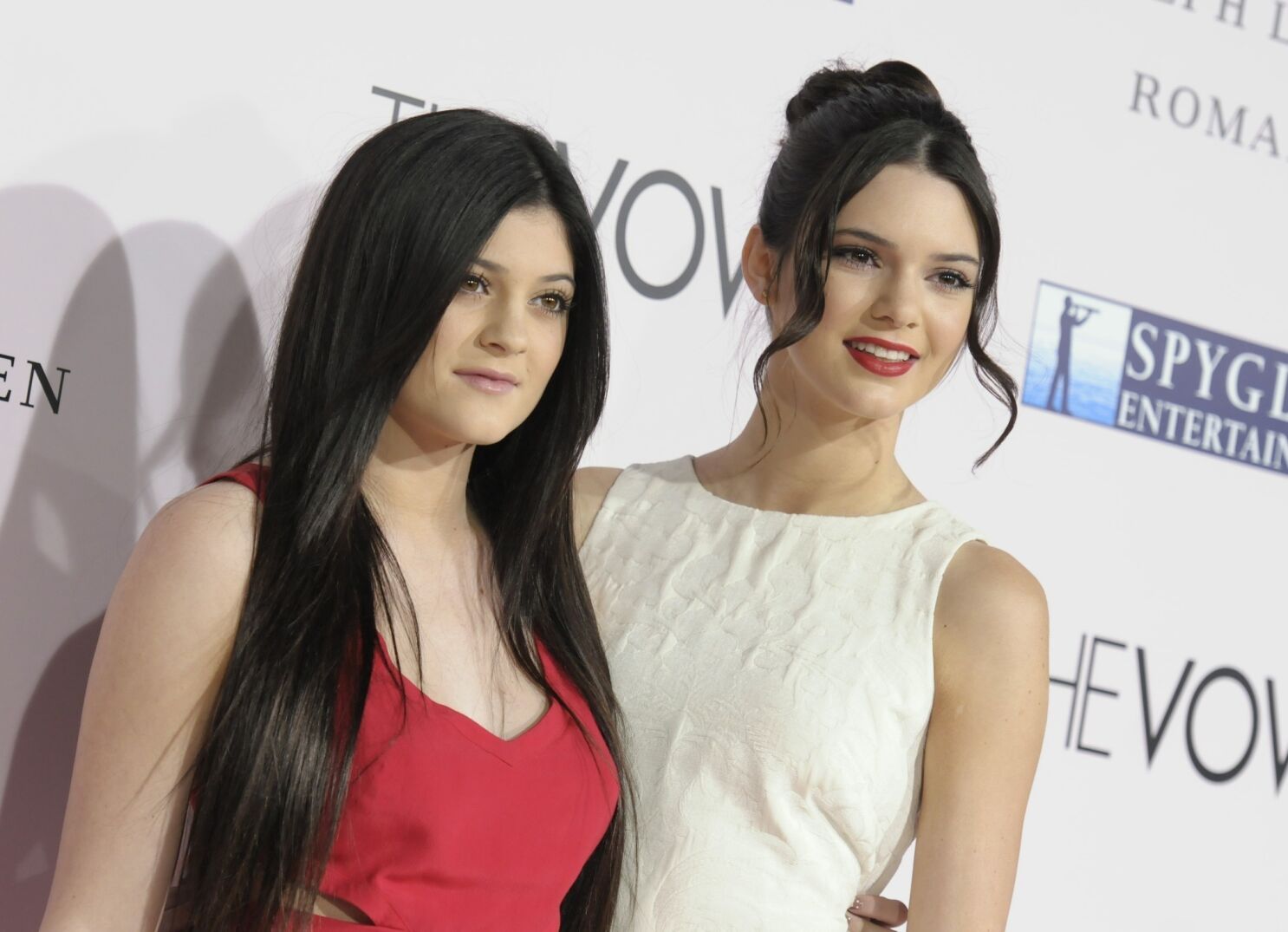 Kylie & Kendall Jenner サイン￼！Kardashians-